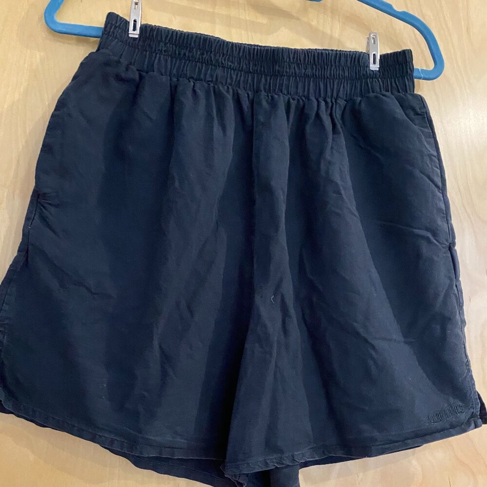 Djerf Avenue breezy black shorts